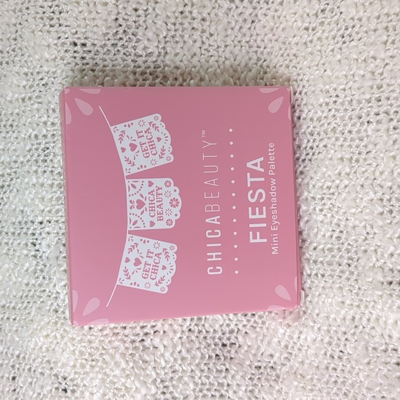 Chica Beauty FIESTA Mini-9 Eyeshadow Palette, 6.0g/0.21oz - Picture 5 of 14